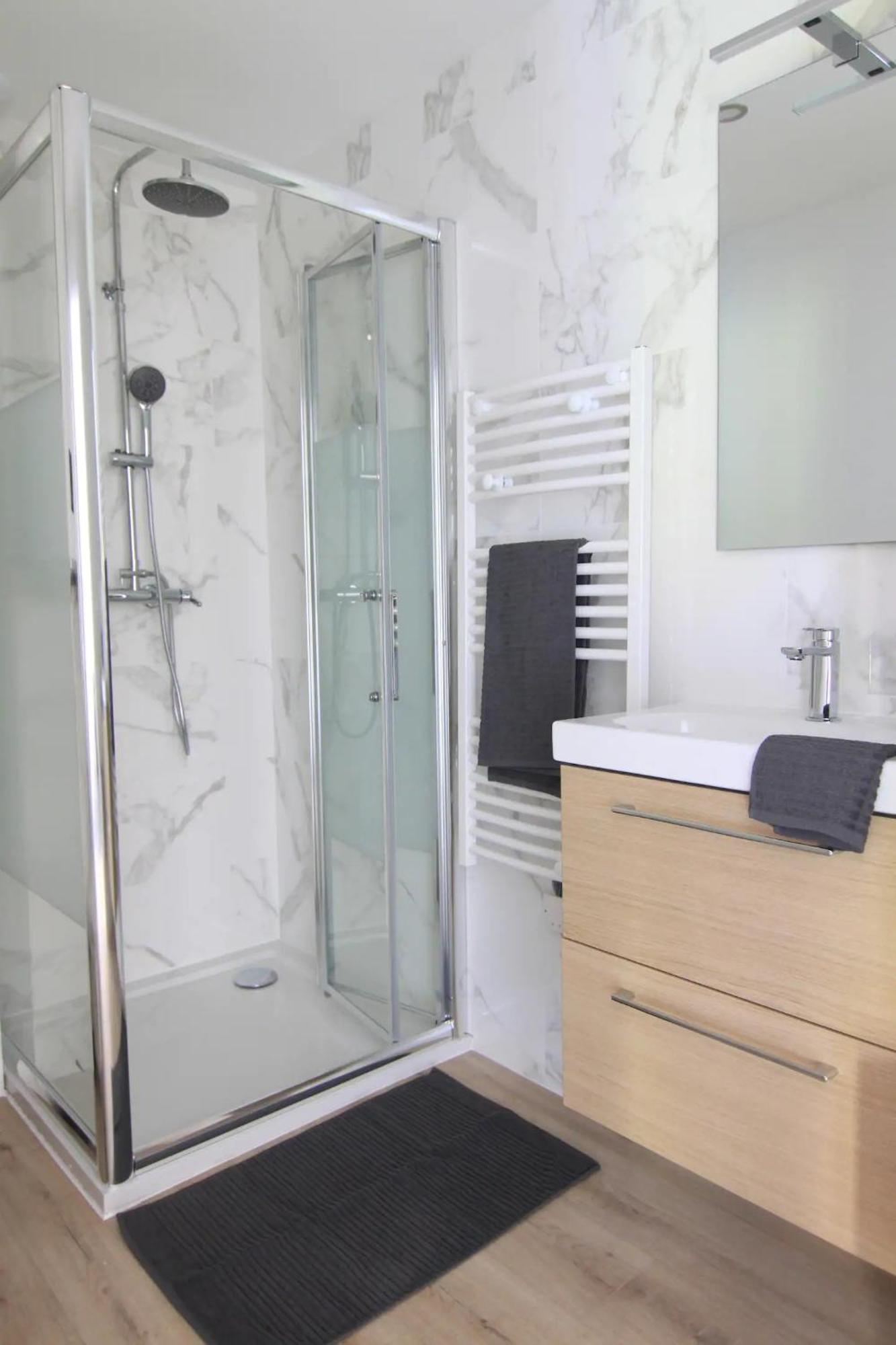 T2 Duplex Segre - Hyper Centre - Wifi - Netflix Apartment Bagian luar foto