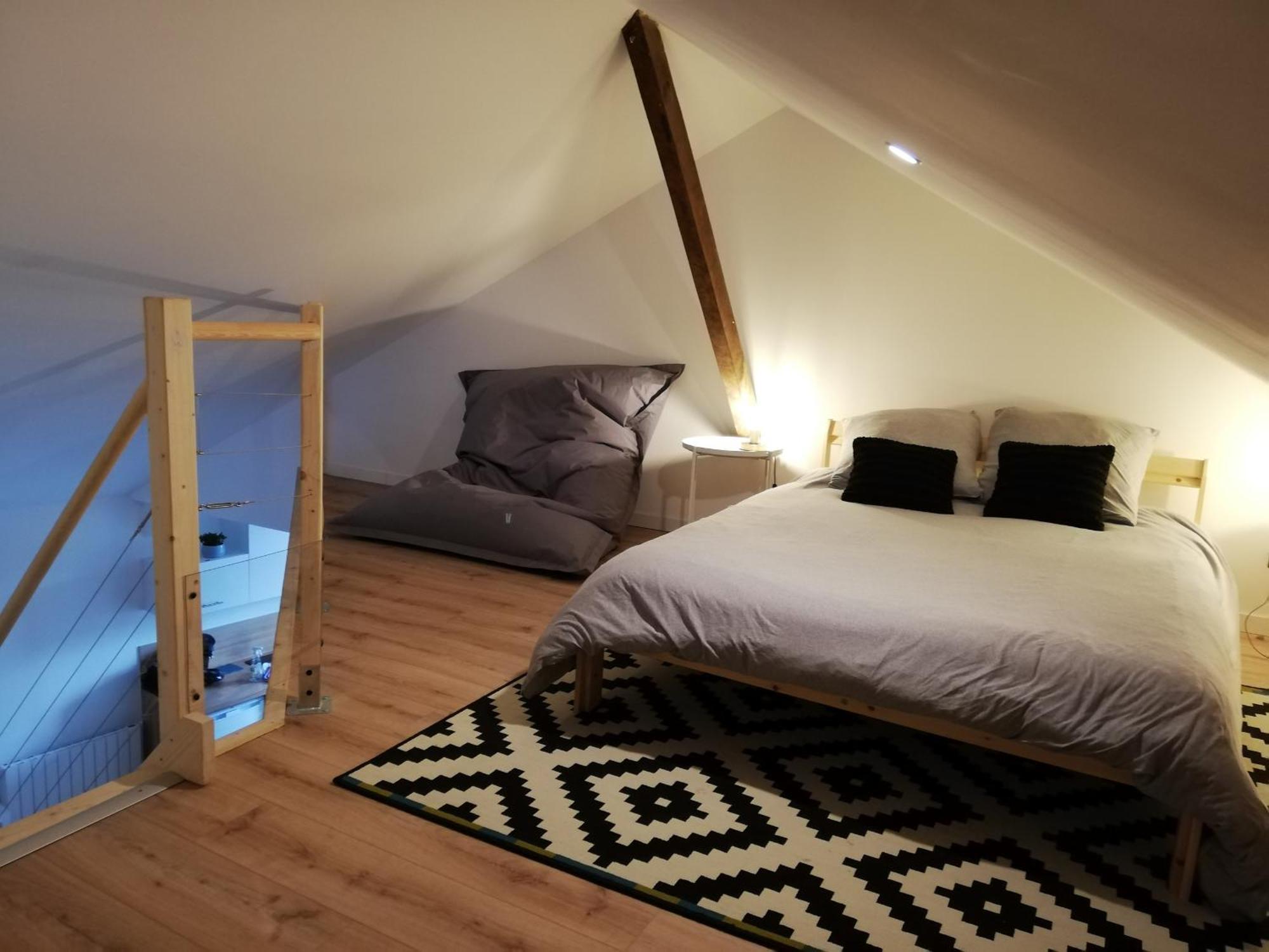 T2 Duplex Segre - Hyper Centre - Wifi - Netflix Apartment Bagian luar foto